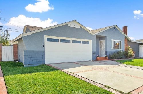 18322 Ermanita Ave, Torrance, CA 90504-4905