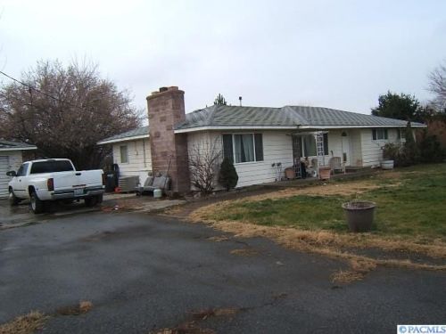 215503 Perkins Rd, Kennewick WA  99337-6743 exterior
