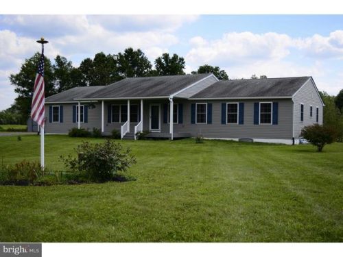 592 Congo Rd, Gilbertsville, PA 19525-8630