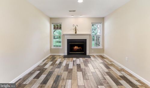 303 Broad Meadow Dr, Parkesburg PA  19365-2174 exterior