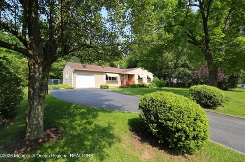 93 Poricy Ln, Tinton Falls NJ  07701-5312 exterior