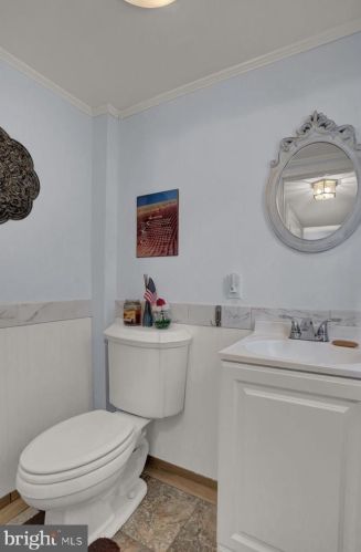 418 Blacklatch Ln, Camp Hill PA  17011-8414 exterior