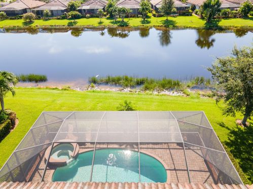 3738 Treasure Cove Cir, Naples, FL 34114-3951