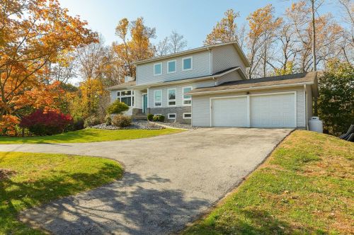 45 Sunrise Hill Rd, Fishkill NY  12524-2410 exterior