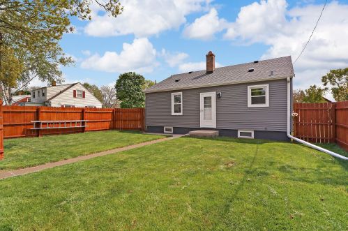 7846 15th Ave, Kenosha WI  53143-5973 exterior