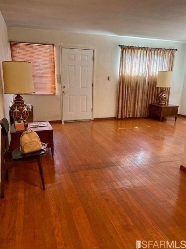 5125 Columbia Ave, Richmond, CA 94804-5401