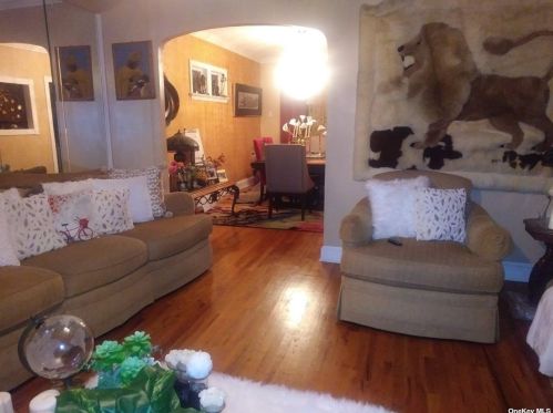 116-19 218th St, Jamaica NY  11427-1130 exterior