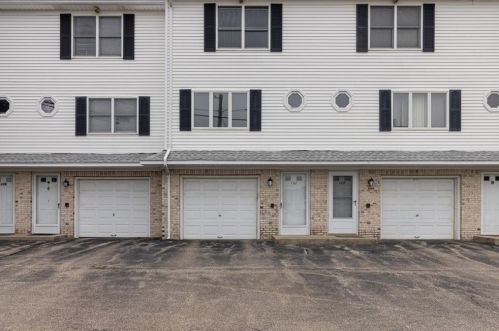 102 Sunflower Cir, Providence, RI 02911-2767