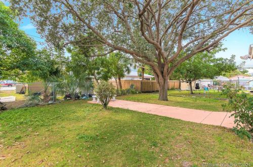 710 55th St, West Palm Beach FL  33407-2612 exterior