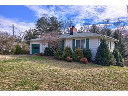 515 Wickins Dr, Hendersonville, NC 28791-8543