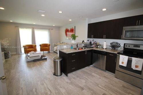 3045 129th Way, Hollywood, FL 33027-5323