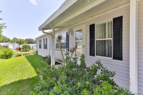 621 Portside Ln, Edgewater, FL 32141-7521