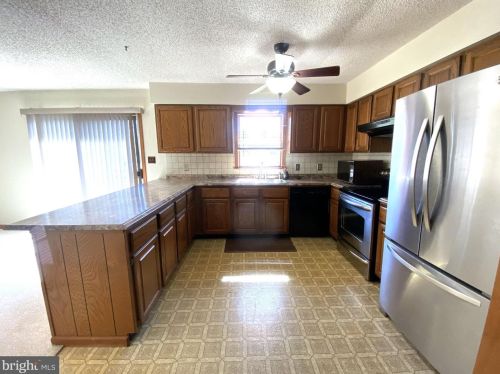 21691 Maple Dr, Seaford, DE 19973-5675