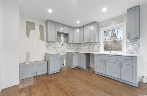 170 Cirrus Rd, Holbrook NY  11741-4407 exterior