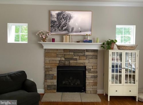345 Phillips St, Fredericksburg VA  22405-2715 exterior