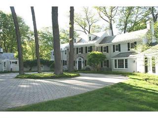 638 Backbone Rd, Sewickley, PA 15143-1495