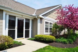 10 Ellington Commons Ln, Granville, OH 43023-8003