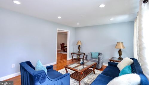 15108 Costa Dr, Woodbridge VA  22193-1647 exterior
