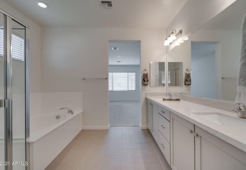 4716 Tremaine Ave, Gilbert AZ  85234 exterior