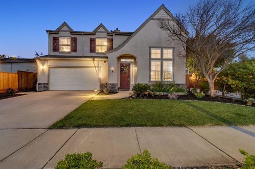 9180 Avezan Way, Gilroy, CA 95020-7555