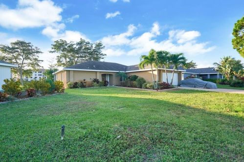 3806 Shelley Rd, West Palm Beach, FL 33407-3181