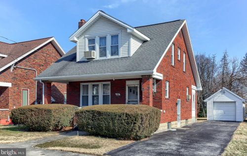 11 Stoner Ave, Camp Hill, PA 17011-6754