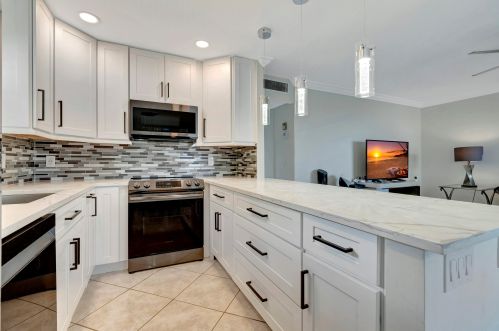 285 Saxony F, Delray Beach, FL 33446-1834