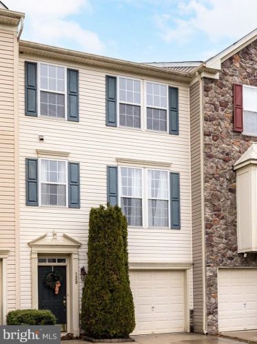 129 South Ave, Swedesboro, NJ 08085-1693