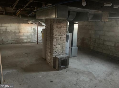 27 Wood St, West Deptford NJ  08066-1444 exterior