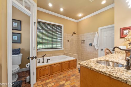 455 Bahoma Rd, Sunny Hills FL  32428-6204 exterior