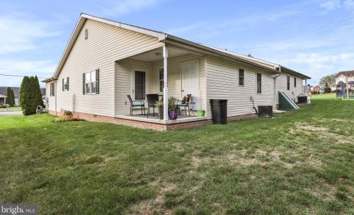 359 Nova Dr, Upton PA  17225-1545 exterior