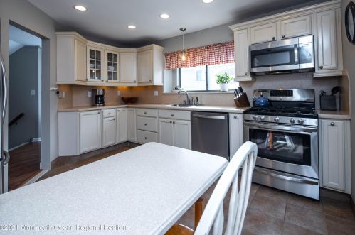 20 Pennybrook Ln, Middletown NJ  07748-3530 exterior