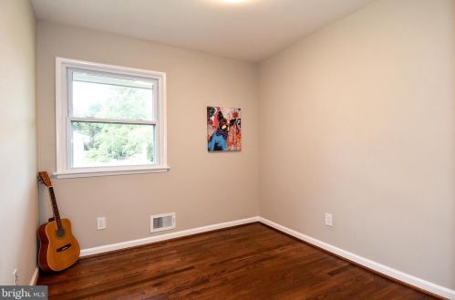 8913 Lagrange St, Lorton VA  22079-1626 exterior