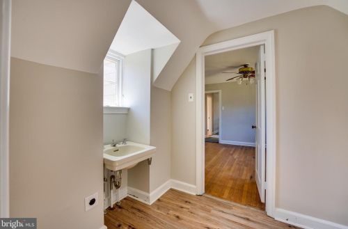 129 Township Line Rd, Norristown PA  19403-4352 exterior