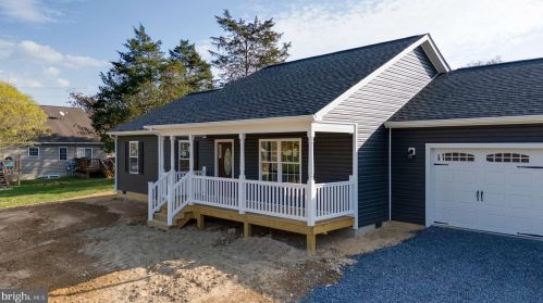 234 Hughes St, Woodstock, VA 22664-1759