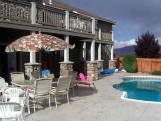 536 Cedar Wood Ln, Wenatchee, WA 98801-2476