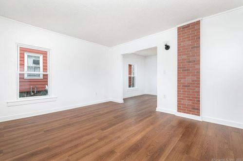 72 Division St, Norwich CT  06360-4628 exterior