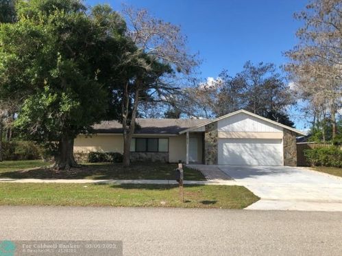 1913 Wisteria St, West Palm Beach, FL 33414-8687