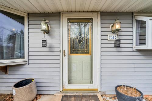 4 Charles Ter, Piscataway NJ  08854-5320 exterior