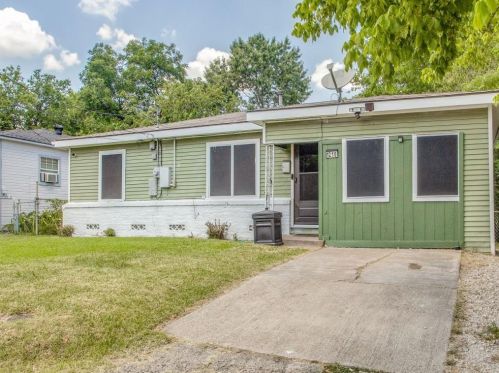 1210 Pollard St, Greenville TX  75401-5848 exterior