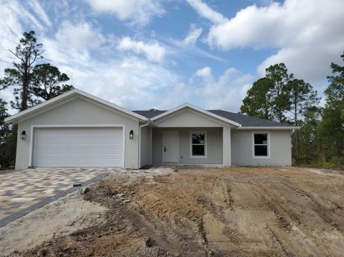 807 State Ave, Lehigh Acres, FL 33972-8226