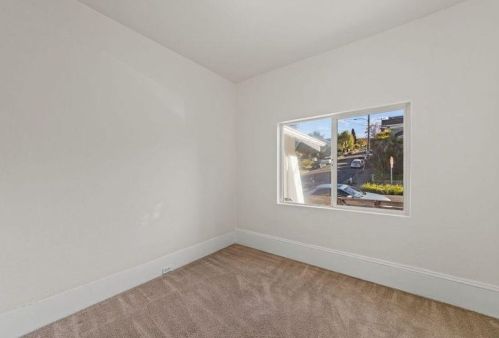 4701 Fairfax Ave, Oakland CA  94601-4809 exterior