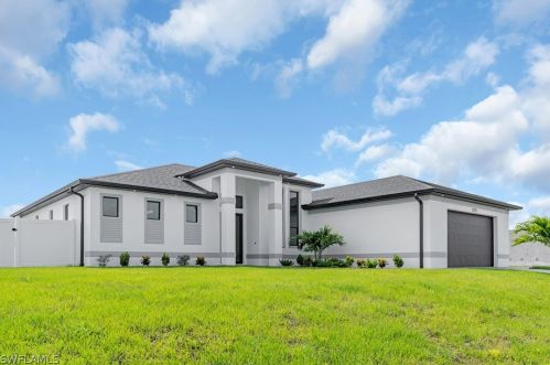 523 16th Pl, Cape Coral, FL 33909-0022