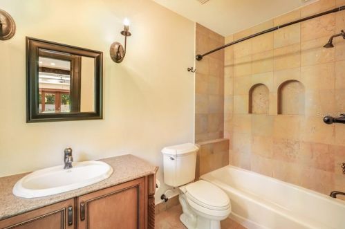 2718 Casey Ky Rd, Nokomis FL  34275-3306 exterior