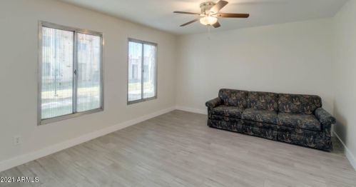 4447 Solano Dr, Glendale AZ  85303-4618 exterior