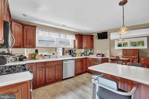 29 Holly Rd, Southampton PA 18966-3029 exterior