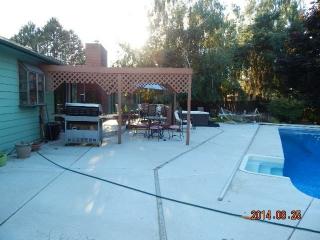 2305 Michael Ave, Richland, WA 99352-6102