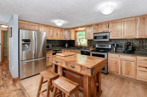 63 Durrell Mountain Rd, Belmont NH  03220-3305 exterior