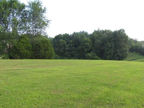 155 Blackberry Trl, Cumberland Gap, TN 37724-4652