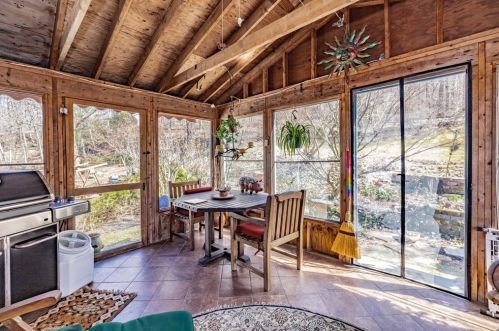 13 Stebbins Rd, Monson MA  01057-9407 exterior